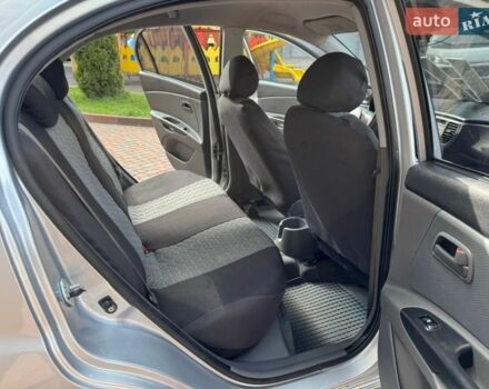 Серый Киа Рио, объемом двигателя 1.4 л и пробегом 227 тыс. км за 6750 $, фото 34 на Automoto.ua