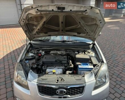 Серый Киа Рио, объемом двигателя 1.4 л и пробегом 227 тыс. км за 6850 $, фото 16 на Automoto.ua
