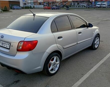 Серый Киа Рио, объемом двигателя 1.4 л и пробегом 301 тыс. км за 3700 $, фото 1 на Automoto.ua