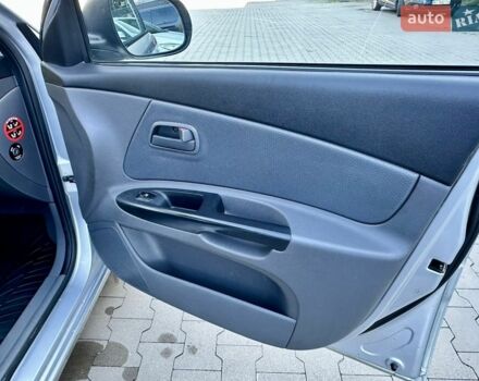 Серый Киа Рио, объемом двигателя 1.5 л и пробегом 190 тыс. км за 5800 $, фото 18 на Automoto.ua