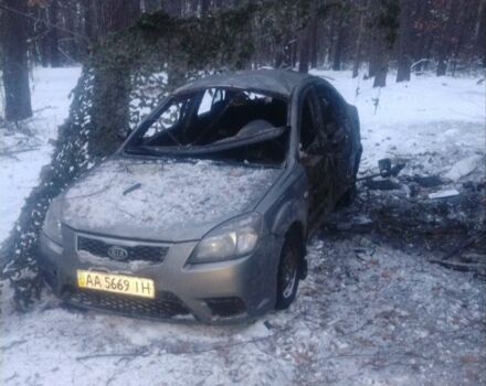 Сірий Кіа Ріо, об'ємом двигуна 1.5 л та пробігом 350 тис. км за 1500 $, фото 1 на Automoto.ua