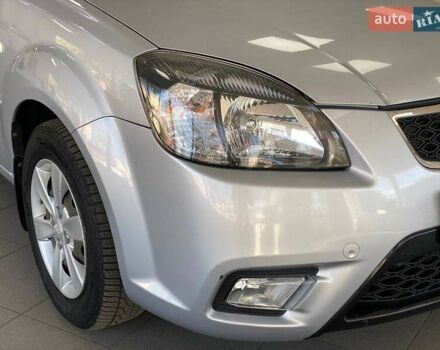 Серый Киа Рио, объемом двигателя 1.4 л и пробегом 98 тыс. км за 6500 $, фото 5 на Automoto.ua