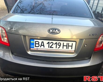 Серый Киа Рио, объемом двигателя 1.5 л и пробегом 205 тыс. км за 5000 $, фото 4 на Automoto.ua