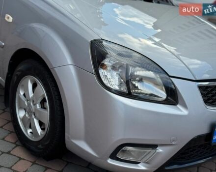 Серый Киа Рио, объемом двигателя 1.4 л и пробегом 227 тыс. км за 6850 $, фото 170 на Automoto.ua