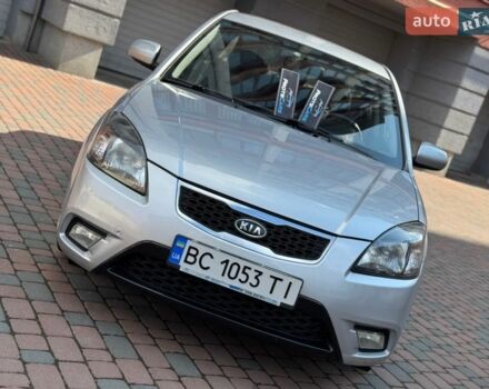 Серый Киа Рио, объемом двигателя 1.4 л и пробегом 227 тыс. км за 6750 $, фото 3 на Automoto.ua