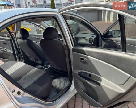 Серый Киа Рио, объемом двигателя 1.4 л и пробегом 227 тыс. км за 6750 $, фото 35 на Automoto.ua