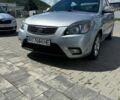 Серый Киа Рио, объемом двигателя 1.4 л и пробегом 201 тыс. км за 7000 $, фото 1 на Automoto.ua