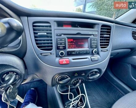 Серый Киа Рио, объемом двигателя 1.5 л и пробегом 190 тыс. км за 5800 $, фото 24 на Automoto.ua