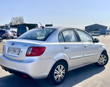 Сірий Кіа Ріо, об'ємом двигуна 1.5 л та пробігом 160 тис. км за 5800 $, фото 10 на Automoto.ua