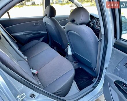 Серый Киа Рио, объемом двигателя 1.5 л и пробегом 190 тыс. км за 5800 $, фото 15 на Automoto.ua