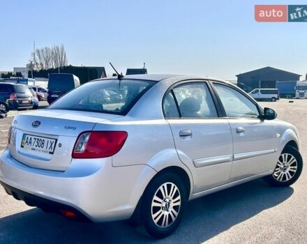 Сірий Кіа Ріо, об'ємом двигуна 1.5 л та пробігом 190 тис. км за 5800 $, фото 11 на Automoto.ua