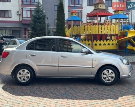 Серый Киа Рио, объемом двигателя 1.4 л и пробегом 227 тыс. км за 6750 $, фото 1 на Automoto.ua