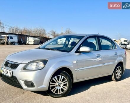 Сірий Кіа Ріо, об'ємом двигуна 1.5 л та пробігом 190 тис. км за 5800 $, фото 10 на Automoto.ua
