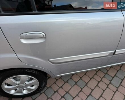 Серый Киа Рио, объемом двигателя 1.4 л и пробегом 227 тыс. км за 6750 $, фото 102 на Automoto.ua