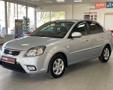 Серый Киа Рио, объемом двигателя 1.4 л и пробегом 98 тыс. км за 6500 $, фото 1 на Automoto.ua