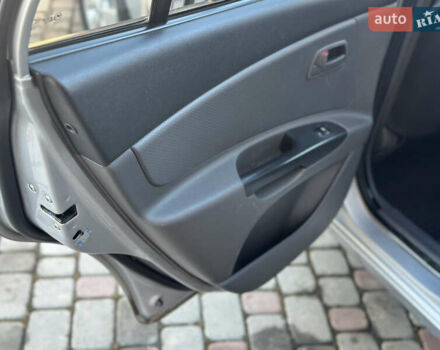 Серый Киа Рио, объемом двигателя 1.4 л и пробегом 227 тыс. км за 6750 $, фото 60 на Automoto.ua