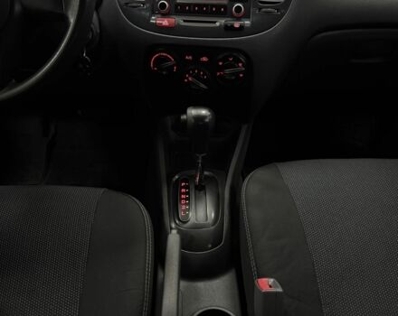 Серый Киа Рио, объемом двигателя 0 л и пробегом 165 тыс. км за 6600 $, фото 11 на Automoto.ua