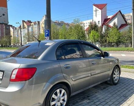 Серый Киа Рио, объемом двигателя 1.4 л и пробегом 152 тыс. км за 4500 $, фото 3 на Automoto.ua