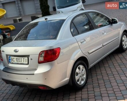 Серый Киа Рио, объемом двигателя 1.4 л и пробегом 227 тыс. км за 6850 $, фото 6 на Automoto.ua