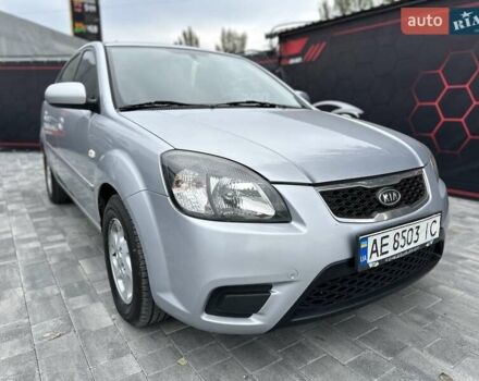 Серый Киа Рио, объемом двигателя 1.49 л и пробегом 297 тыс. км за 5999 $, фото 7 на Automoto.ua