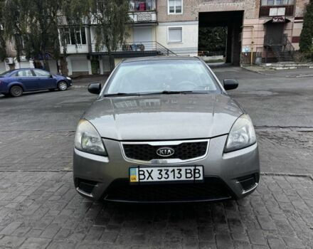 Серый Киа Рио, объемом двигателя 1.4 л и пробегом 200 тыс. км за 3593 $, фото 7 на Automoto.ua
