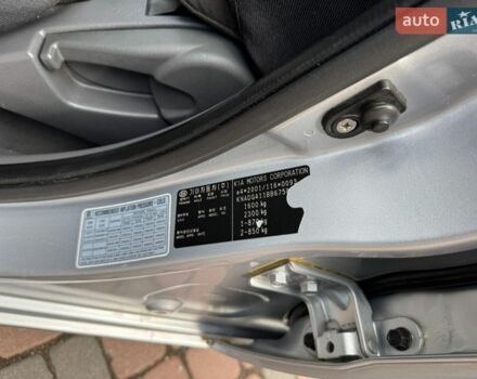 Серый Киа Рио, объемом двигателя 1.4 л и пробегом 227 тыс. км за 6750 $, фото 77 на Automoto.ua