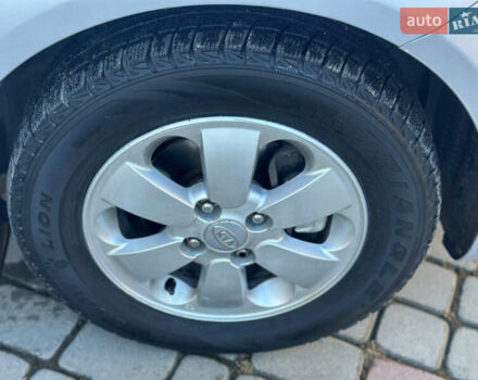 Серый Киа Рио, объемом двигателя 1.4 л и пробегом 227 тыс. км за 6750 $, фото 40 на Automoto.ua