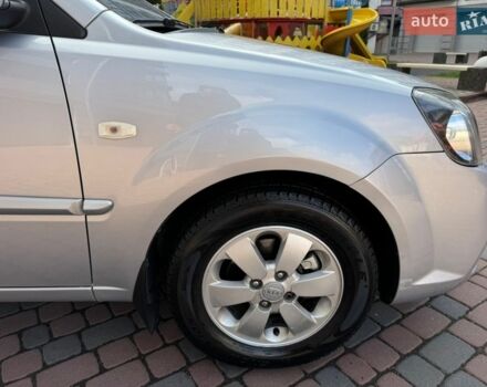 Серый Киа Рио, объемом двигателя 1.4 л и пробегом 227 тыс. км за 6850 $, фото 145 на Automoto.ua