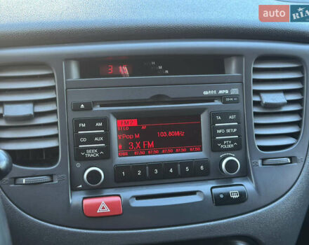 Серый Киа Рио, объемом двигателя 1.4 л и пробегом 227 тыс. км за 6750 $, фото 54 на Automoto.ua