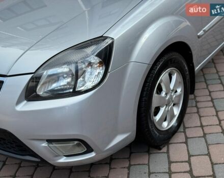 Серый Киа Рио, объемом двигателя 1.4 л и пробегом 227 тыс. км за 6850 $, фото 175 на Automoto.ua