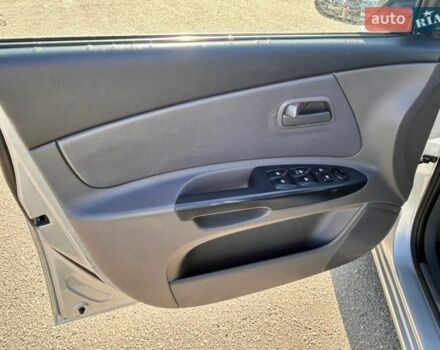 Сірий Кіа Ріо, об'ємом двигуна 1.5 л та пробігом 190 тис. км за 5800 $, фото 14 на Automoto.ua