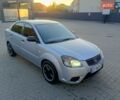 Серый Киа Рио, объемом двигателя 1.4 л и пробегом 301 тыс. км за 3700 $, фото 5 на Automoto.ua