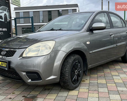 Киа Рио 2010 в Стрые на Automoto.ua Серый Киа Рио, объемом двигателя 1.4 л и пробегом 166 тыс. км за 3999 $, фото 2 на Automoto.ua