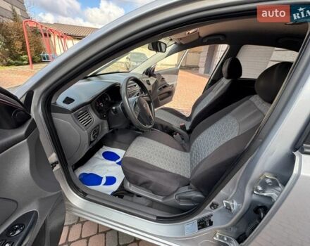 Серый Киа Рио, объемом двигателя 1.4 л и пробегом 227 тыс. км за 6850 $, фото 71 на Automoto.ua