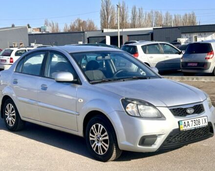 Сірий Кіа Ріо, об'ємом двигуна 1.5 л та пробігом 160 тис. км за 5800 $, фото 2 на Automoto.ua