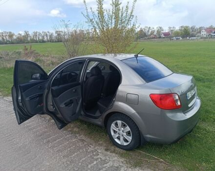Серый Киа Рио, объемом двигателя 1.3 л и пробегом 163 тыс. км за 4400 $, фото 11 на Automoto.ua