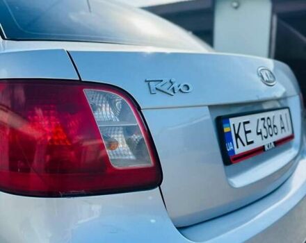 Серый Киа Рио, объемом двигателя 1.4 л и пробегом 140 тыс. км за 5800 $, фото 8 на Automoto.ua