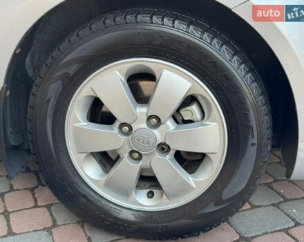 Серый Киа Рио, объемом двигателя 1.4 л и пробегом 227 тыс. км за 6850 $, фото 113 на Automoto.ua