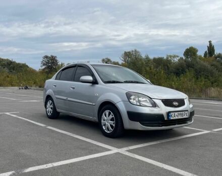 Сірий Кіа Ріо, об'ємом двигуна 1.5 л та пробігом 470 тис. км за 3008 $, фото 3 на Automoto.ua