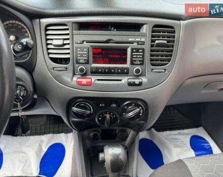 Серый Киа Рио, объемом двигателя 1.4 л и пробегом 227 тыс. км за 6750 $, фото 82 на Automoto.ua