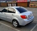 Серый Киа Рио, объемом двигателя 1.4 л и пробегом 301 тыс. км за 3700 $, фото 8 на Automoto.ua