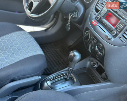 Серый Киа Рио, объемом двигателя 1.4 л и пробегом 227 тыс. км за 6750 $, фото 68 на Automoto.ua