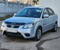 Серый Киа Рио, объемом двигателя 1.3 л и пробегом 207 тыс. км за 5400 $, фото 1 на Automoto.ua