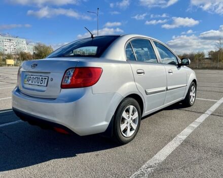 Сірий Кіа Ріо, об'ємом двигуна 1.4 л та пробігом 219 тис. км за 4500 $, фото 2 на Automoto.ua