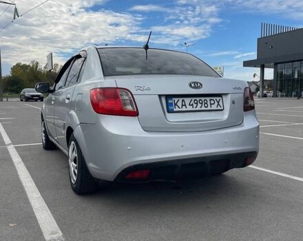 Серый Киа Рио, объемом двигателя 1.5 л и пробегом 470 тыс. км за 3000 $, фото 3 на Automoto.ua