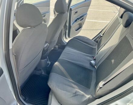 Сірий Кіа Ріо, об'ємом двигуна 1.4 л та пробігом 219 тис. км за 4500 $, фото 21 на Automoto.ua