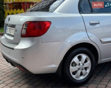 Серый Киа Рио, объемом двигателя 1.4 л и пробегом 227 тыс. км за 6850 $, фото 164 на Automoto.ua