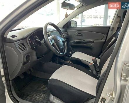 Серый Киа Рио, объемом двигателя 1.4 л и пробегом 98 тыс. км за 6500 $, фото 16 на Automoto.ua