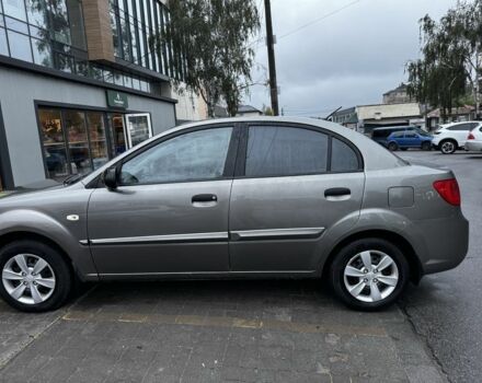 Серый Киа Рио, объемом двигателя 1.4 л и пробегом 200 тыс. км за 3593 $, фото 1 на Automoto.ua
