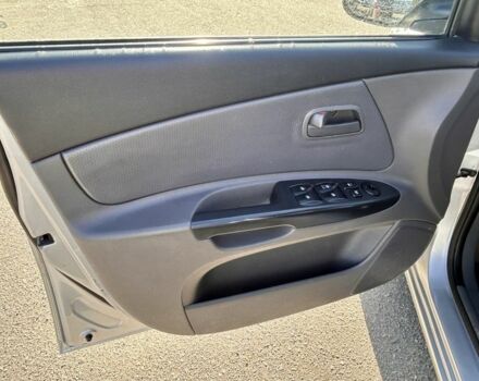 Сірий Кіа Ріо, об'ємом двигуна 1.5 л та пробігом 160 тис. км за 5800 $, фото 13 на Automoto.ua